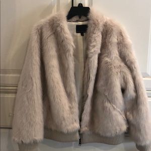 Fur bomber